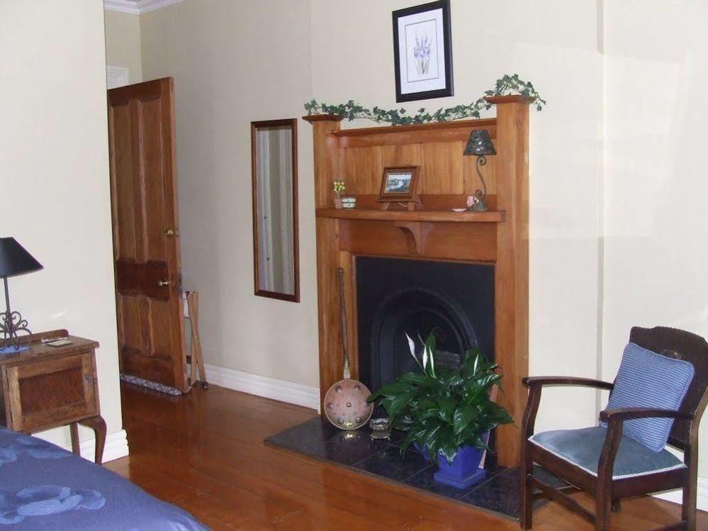 Tairoa Lodge & Cottage Hawera Exterior photo